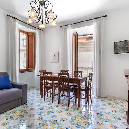 Comfy Apt 4 Sleeps Right In The Centre Sorrento Esterno foto