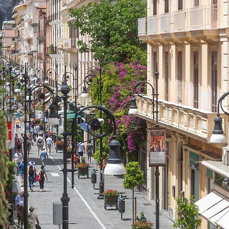Comfy Apt 4 Sleeps Right In The Centre Sorrento Esterno foto