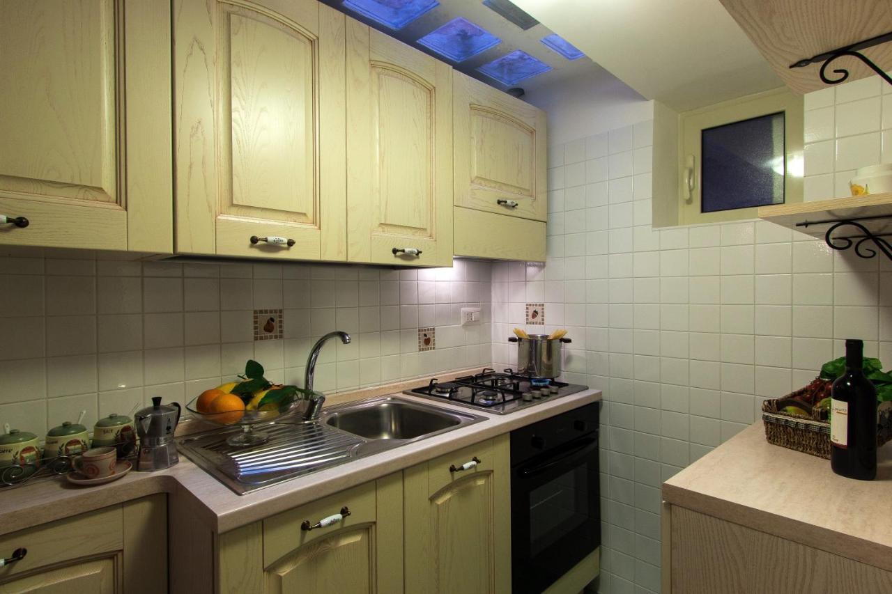 Comfy Apt 4 Sleeps Right In The Centre Sorrento Esterno foto