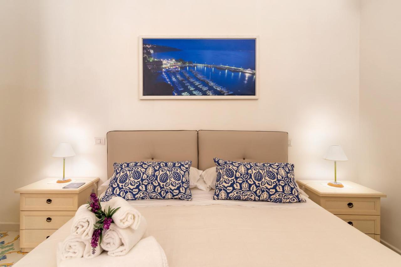 Comfy Apt 4 Sleeps Right In The Centre Sorrento Esterno foto